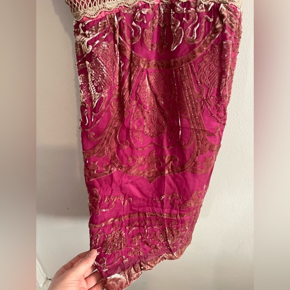 NWT Hale Bob pink dress with velvet and beaded details size small - Picture 4 of 16